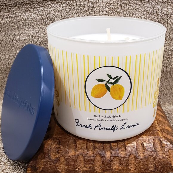 NEW Bath & Body Works Fresh Amalfi Lemon 3-Wick Candle - Picture 2 of 5